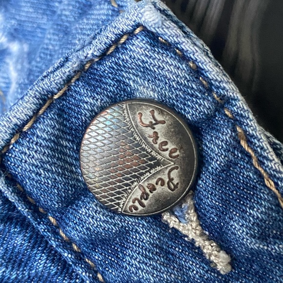 Free People Jean Shorts - Picture 9 of 9